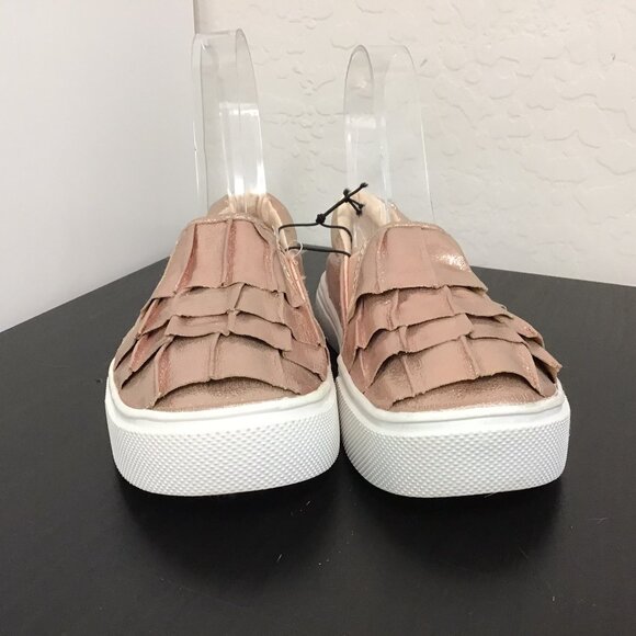 NWT Wonder Nation Little Girls Casual Ruffle Rose Gold Slip On Sneaker Size 12 - Picture 3 of 7